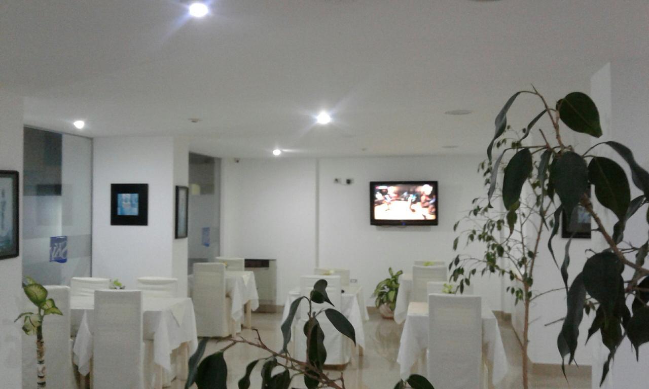 Hotel Sky San Bernardo Esterno foto